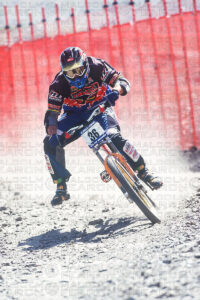 JOHN TOMAC TRAINING SIERRA NEVADA, SPAIN. GRUNDIG DOWNHILL WORLD CUP 1998