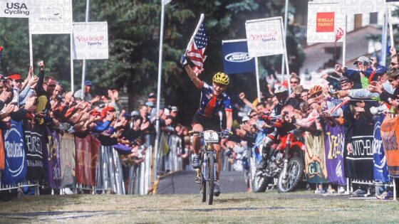 ALISON DUNLAP VAIL, COLORADO, USA. UCI MOUNTAIN BIKE CAMPIONATI DEL MONDO 2001