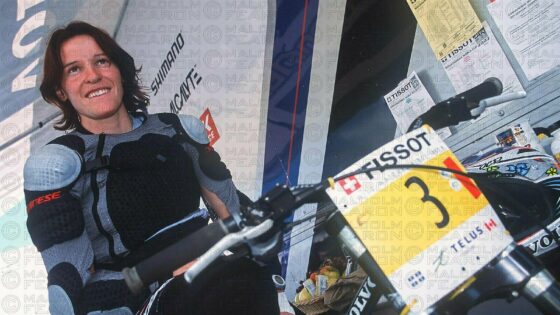 ANNE CAROLINE CHAUSSON MONT STE ANNE, CANADA. TISSOT MOUNTAIN BIKE WORLD CUP 2002