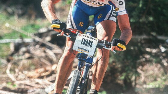 CADEL EVANS SARENTINO, ITALY. TISSOT MOUNTAIN BIKE WORLD CUP 2001