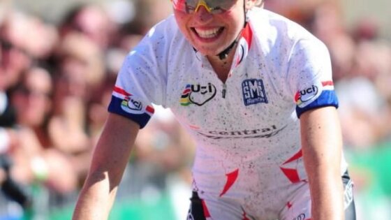 Elisabeth Osl vince la Coppa del Mondo 2009 MTB XC