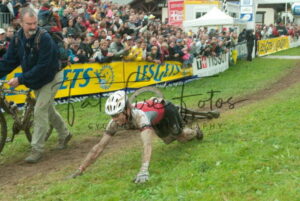 THOMAS FRISCHKNECHT AFTER FINISH LINE 2004 MONDIALI LES GETS