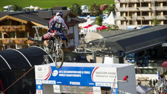 BRAKE TROUBLE, AARON GWIN GIVES SHOW
