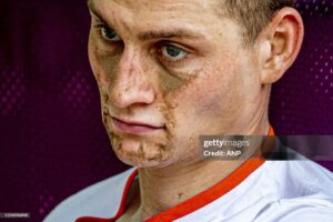 Van Der Poel amareggiato olimpiadi 2020 caduta