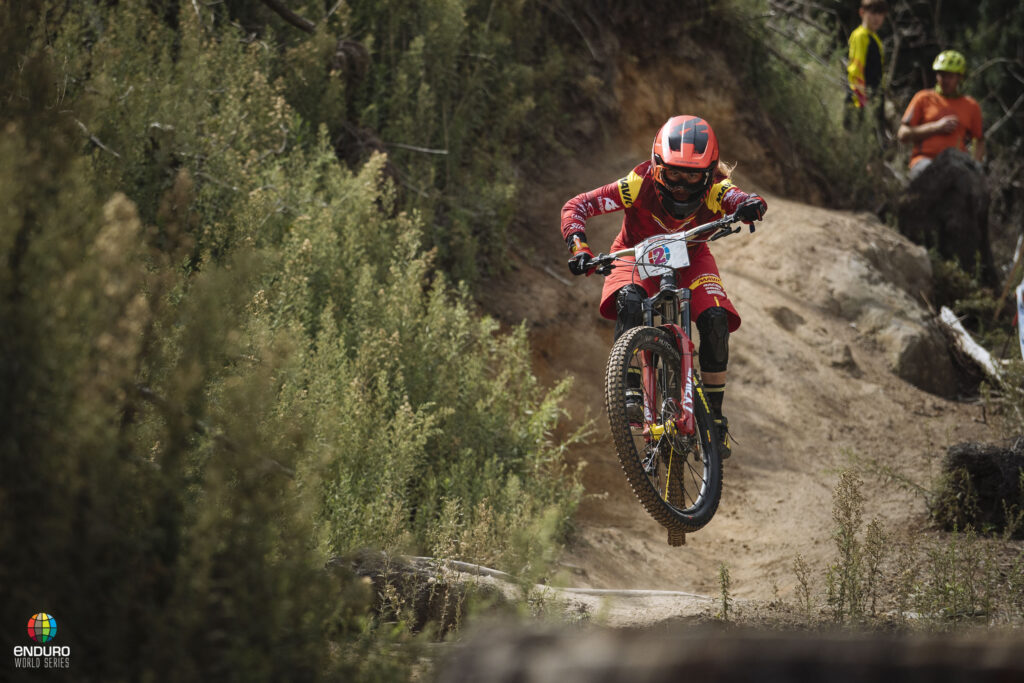 Isabeau Courdurier wins EWS Rotorua 2019