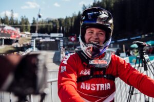 Valentina Höll vince Campionato del mondo Junior DH Women 2018