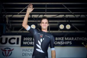 Sam-Gaze-iridato-XCM-2022