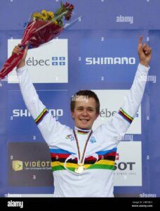 ©Victor Lucas Alamy Stock Photo - Try Brosnan wins the 2010 dh junior world championships