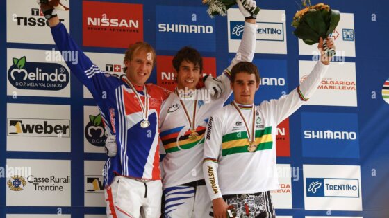 ©alamy.com - ATHERTON'S PODIUM - VAL DI SOLE 2008 DH WORLDS_1