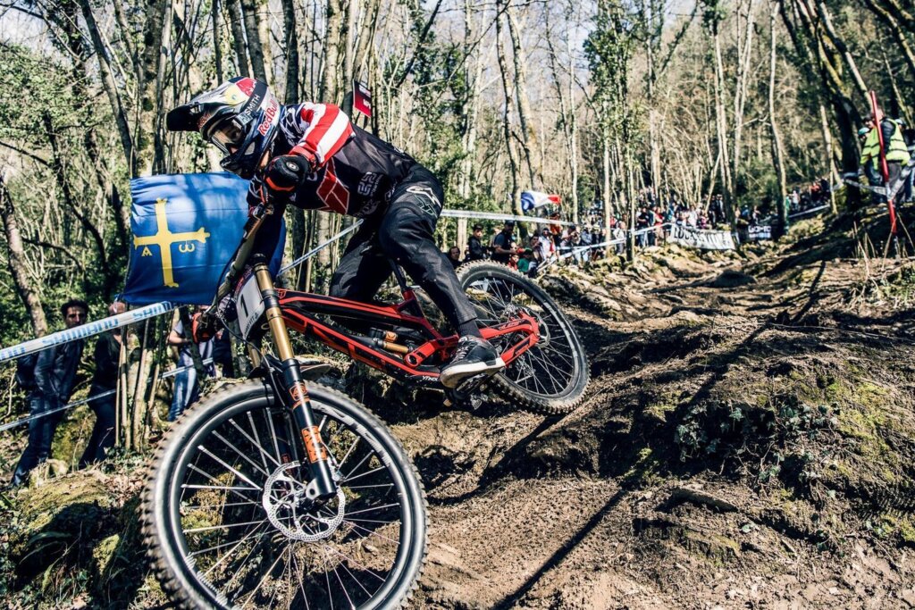 Aaron Gwin 2016 DH MTB