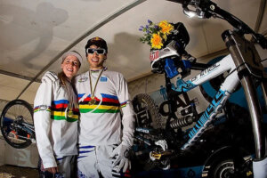 Atherton-Commençal-Supreme-DH-2008