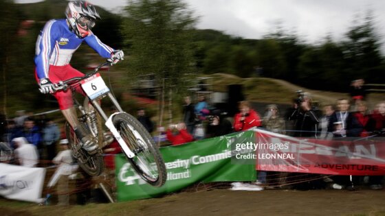AFP PHOTO/Leon Neal (Photo credit should read Leon Neal/AFP via Getty Images) - fabien barel mondiali 2010