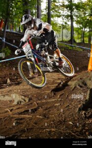 MARIBOR, SLOVENIA - 16 SETTEMBRE 2007. Mick Hannah corre per il Team Cannondale alla Coppa del mondo di mountain bike UCI Downhill
