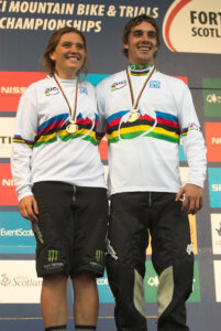sabrina jonnier e sam hill mondiali 2007 dh
