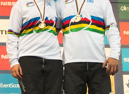 sabrina jonnier e sam hill mondiali 2007 dh