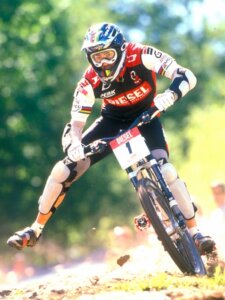©Fat Tire Fotos - NICOLAS VOUILLOZ MONDIALI SIERRA NEVADA 2000 DH
