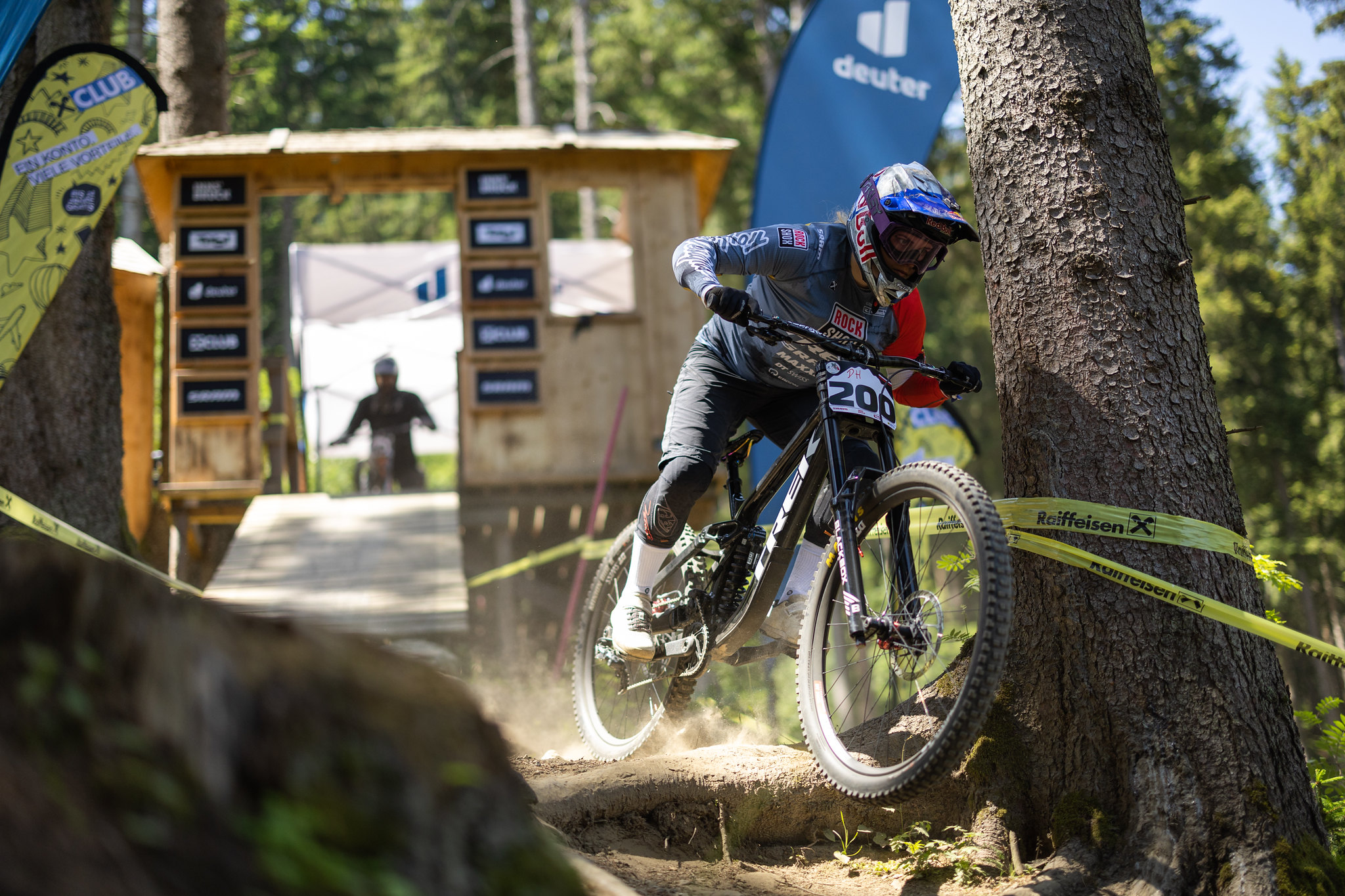 Vali Holl Crankworks DH