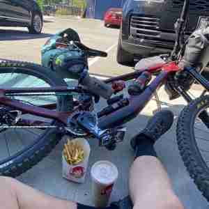 patatine fritte in viaggio mtb