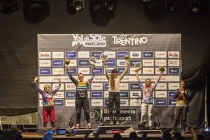 Podio femminile 4x
