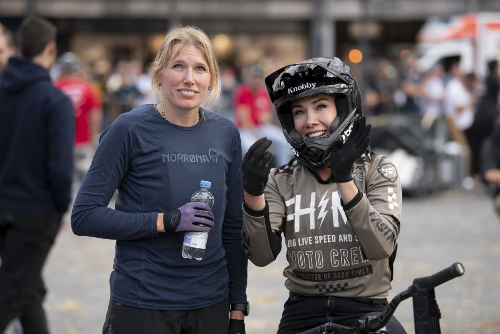 Kathi Kuypers e Caroline Buchanan Red Bull District Ride 2022