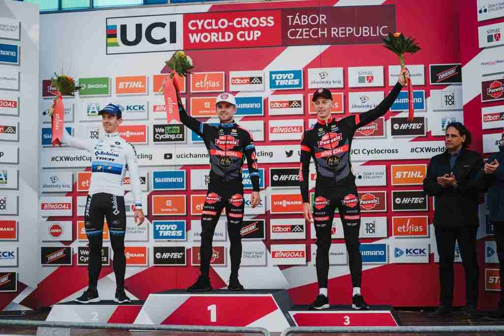 podio tabor maschile cyclocross 2022