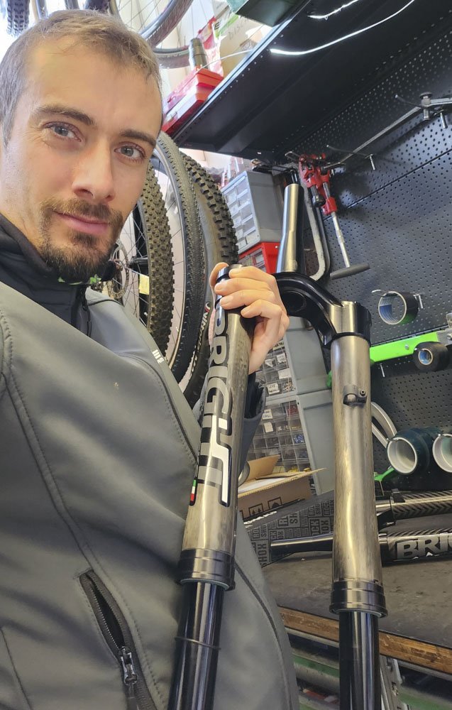 ragnoli bright racing shocks (6)