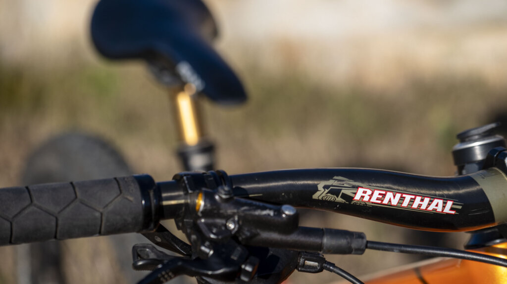Manubrio Renthal Fatbar Carbon (2)