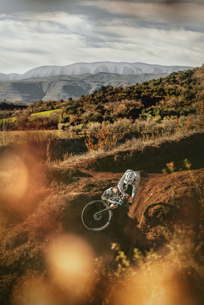 mondraker trail raze carbon (2)