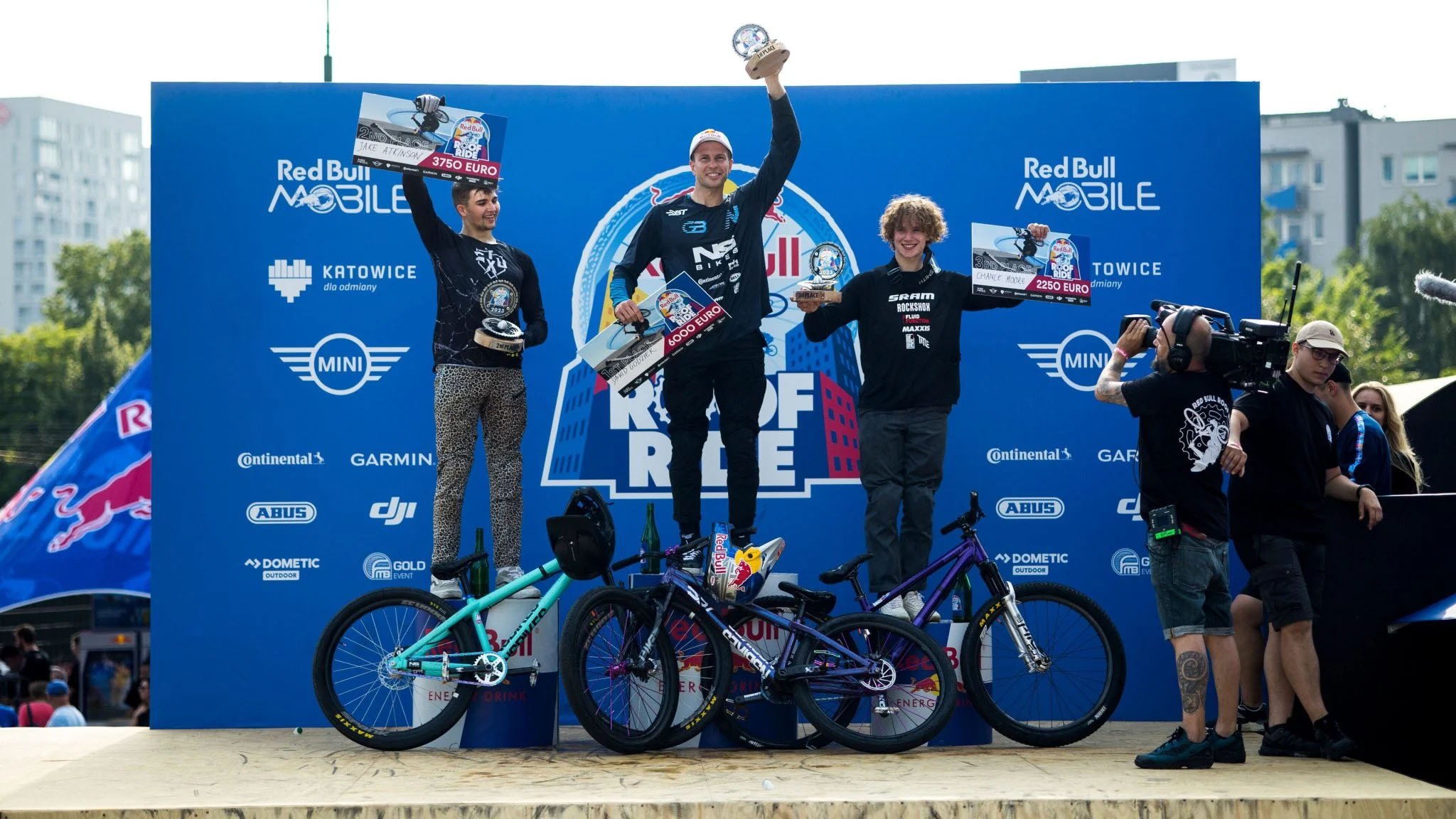 Podio Red Bull Roof Rife