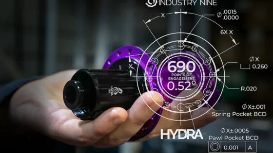 HYDRA_Hub_in_hand-purple_CAD_POE1