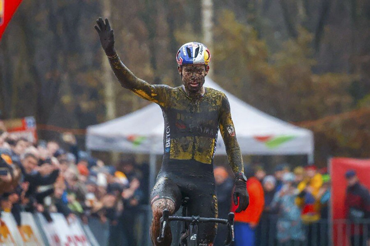 WOUt-van-aert-essen-2023