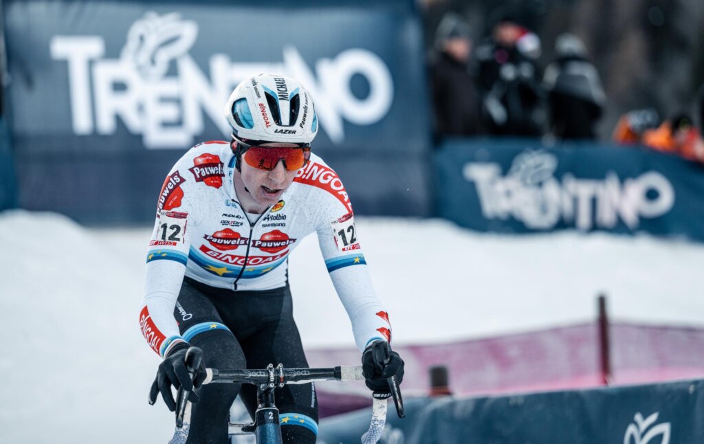 Michael Vanthourenhout punta al secondo successo in Val di Sole; 2) Il Campione Europeo in azione nello snowcross di Vermiglio