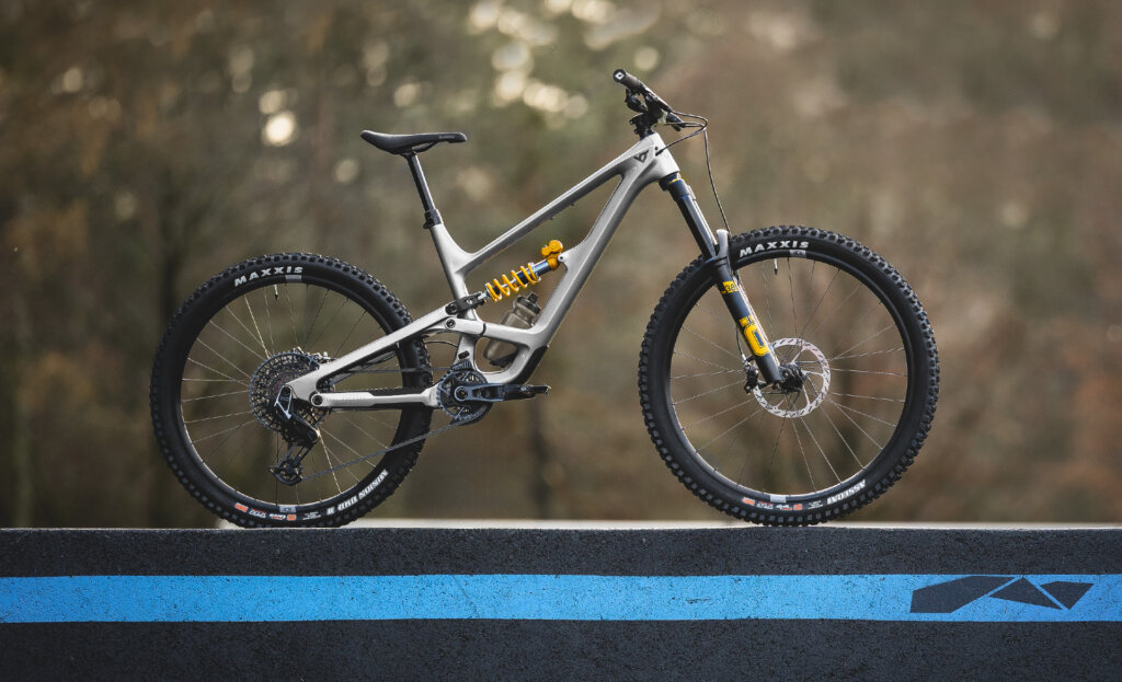 Capra Core5 MX_MY24_08