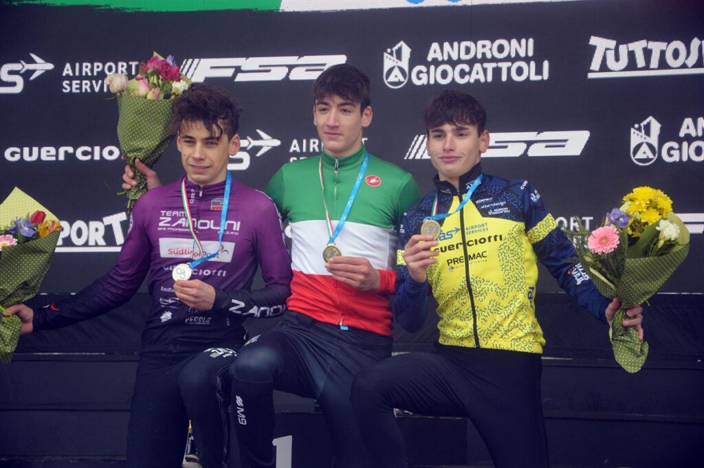 Podio Juniores Italiani Ciclocross - foto di Giorgio De Negri