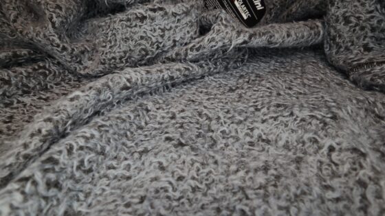 CALZETTONI IN PILE GRIGIO, TAGLIA L, MATERIA MORBIDA E CALDA.