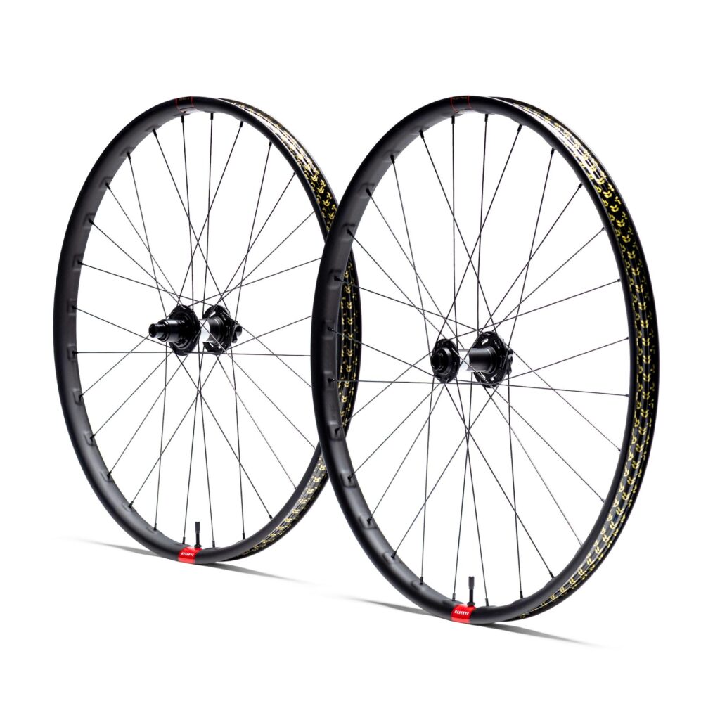 Reserve_MTB_30XC_1_Staggered