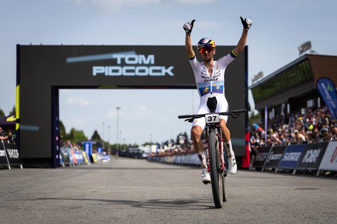 Tom PIDCOCK 🇬🇧 - UCI XCO World Cup - Men Elite winner in Nové Město na Moravě | ©️ WHOOP UCI Mountain Bike World Series / Michal Cerveny